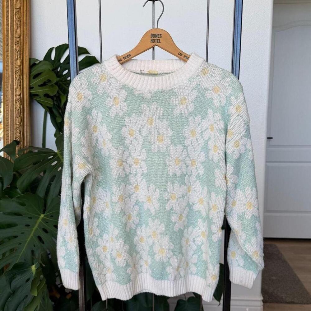 Vintage 80s/90s Mint Daisy Lurex Sweater